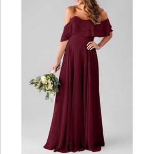 Off the shoulder dress!